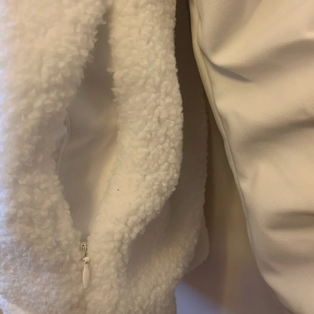 Brand New with tags Adidas x Ivy Park Originals heavy coat. - Picture 6 of 10